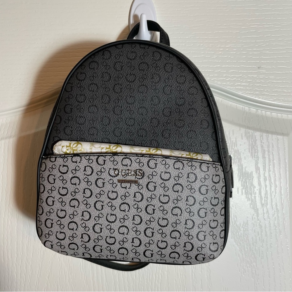 NWT - Guess mini backpack